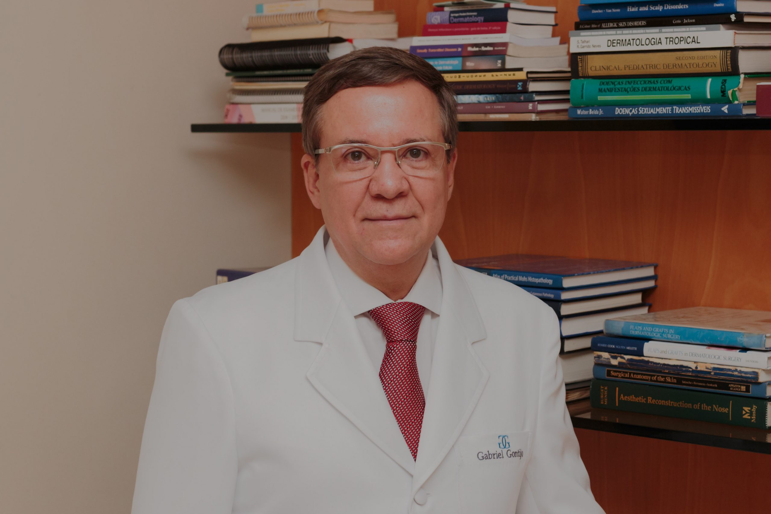 Fellowship - Dr. Gabriel Gontijo Dermatologista